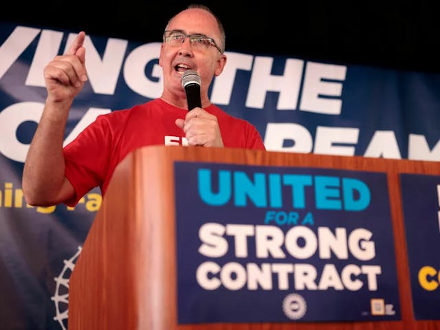 The UAW initiates an unprecedented strike against the three major automakers - People News Time